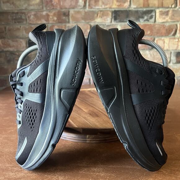 Saucony Guide 17 Triple Womens 7 W Black Road Running Max Cushion Shoes Sneakers - Picture 4 of 16
